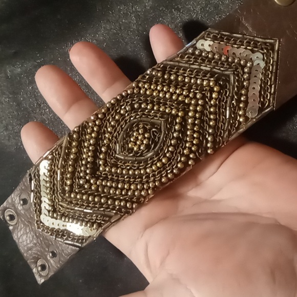 Beaded wrap bracelet . - Picture 6 of 6